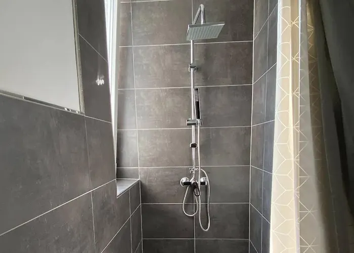 Staywell Xxl Fuer 7 I Parkplatz I Kueche I Netflix Paderborn